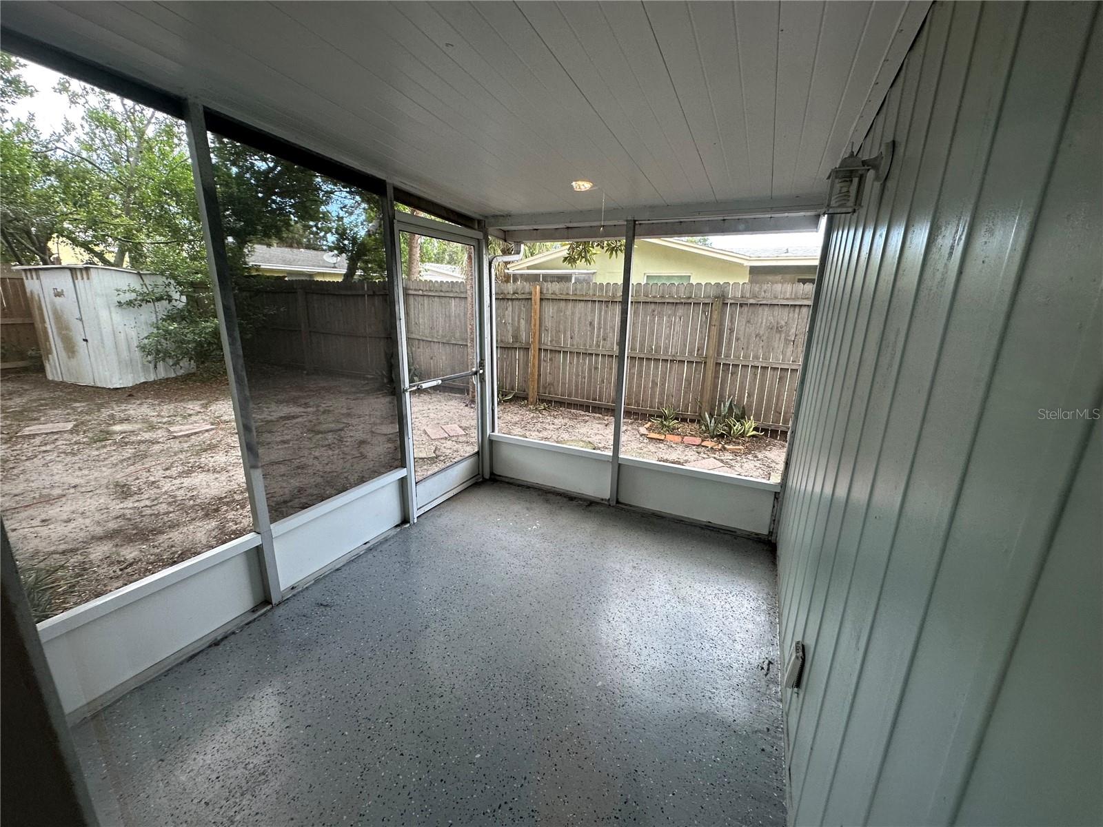 Image 16 of 16 For 618 Dogwood Court