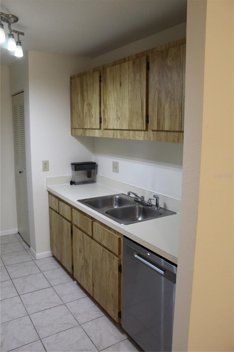Image 4 of 10 For 13608 Village Drive 8202