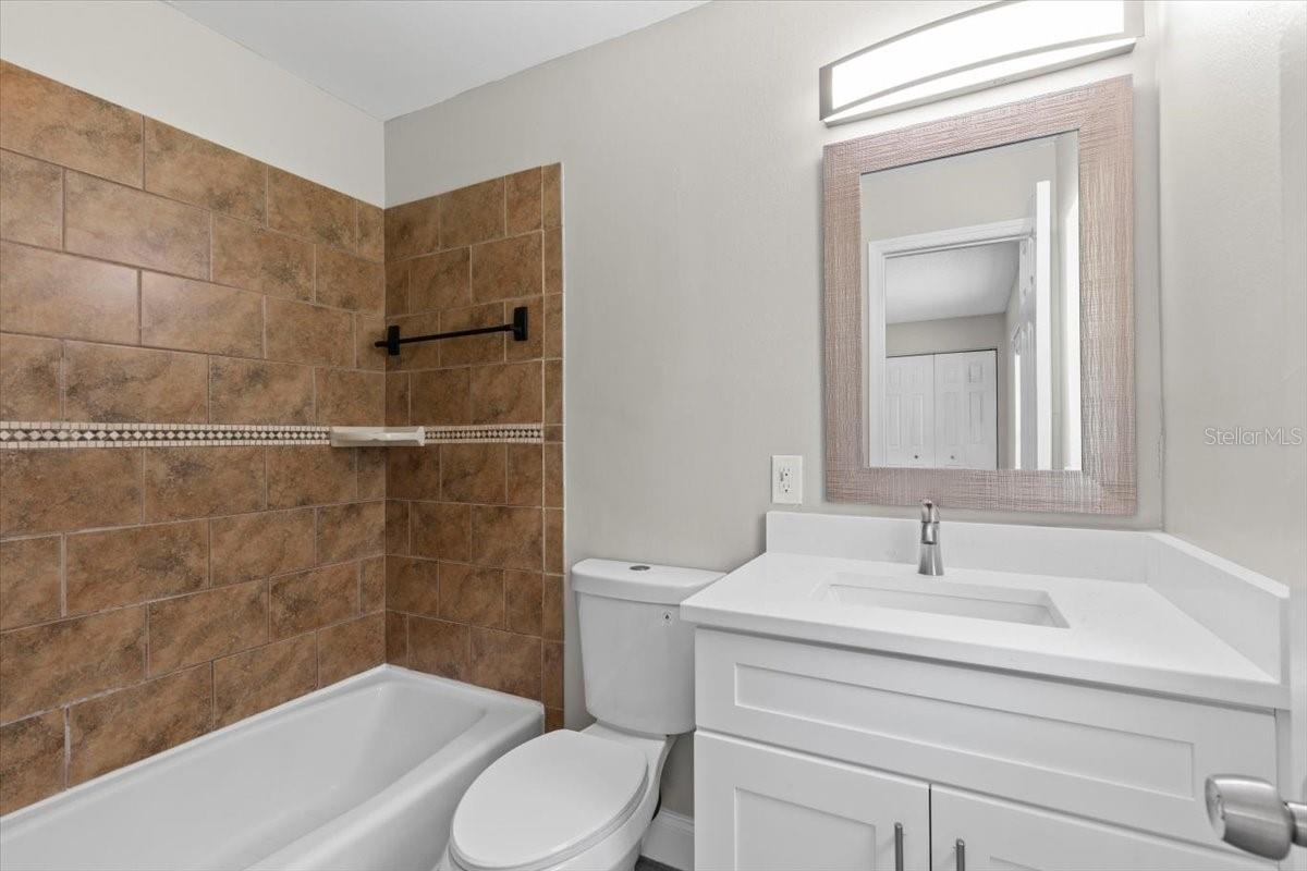 Image 14 of 43 For 1826 2nd Avenue E