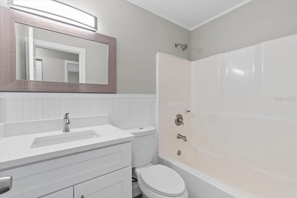 Image 18 of 43 For 1826 2nd Avenue E