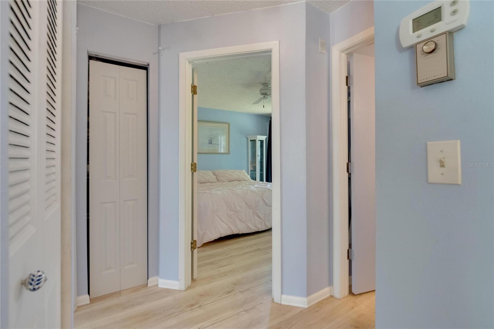 Listing photo id 21 for 3733 Mendocino Street