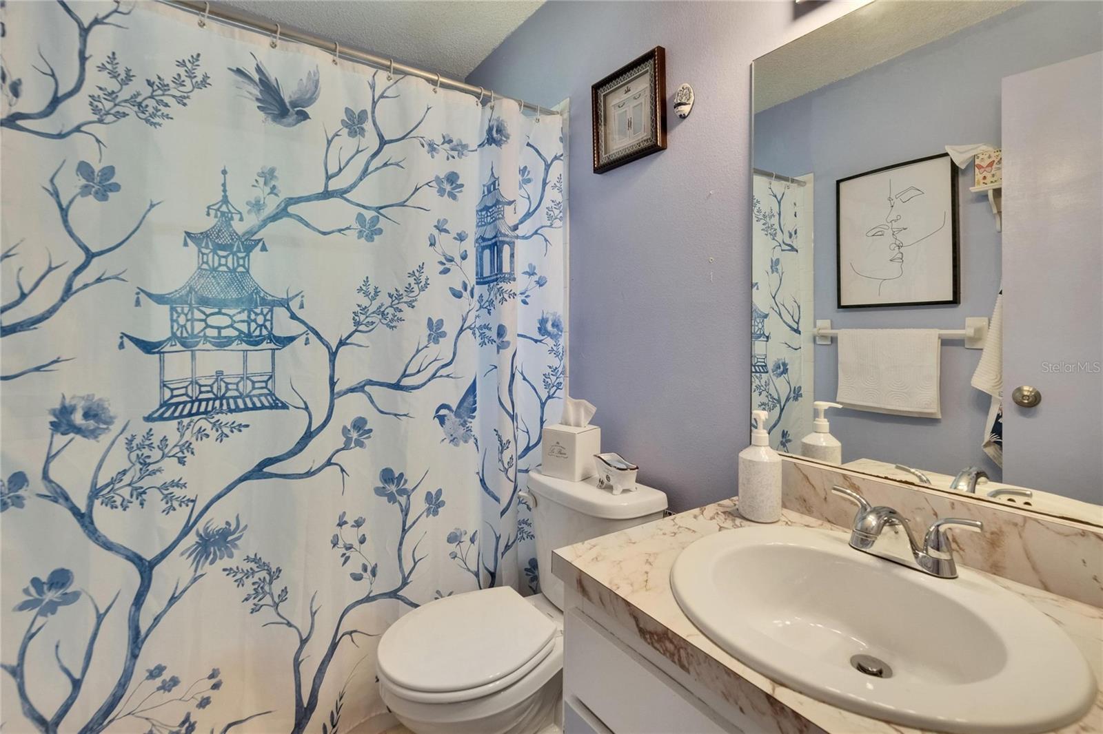 Listing photo id 22 for 3733 Mendocino Street