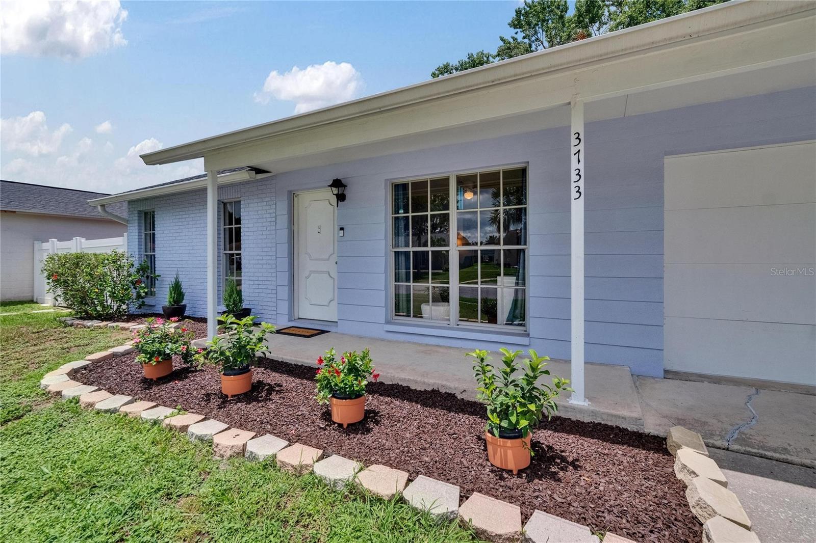 Listing photo id 5 for 3733 Mendocino Street