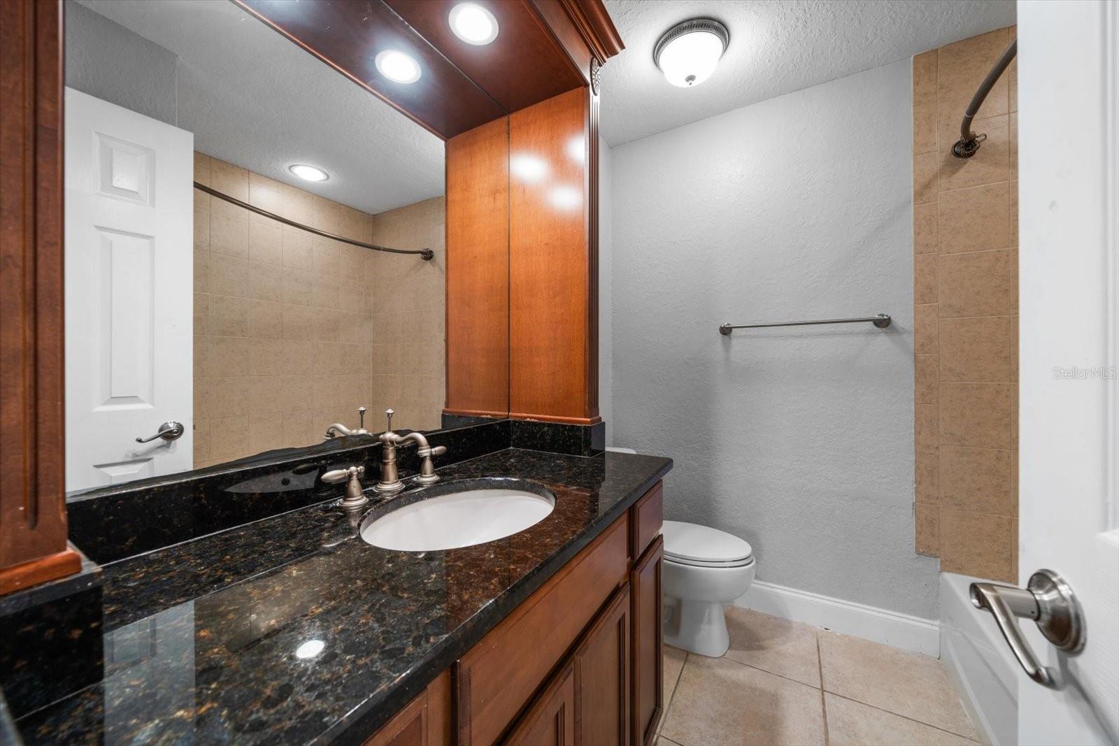 Image 14 of 39 For 720 Lyndhurst Street 1101
