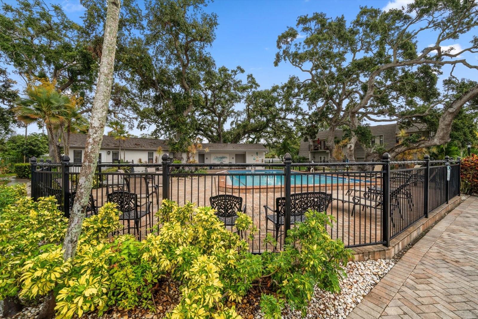 Image 35 of 39 For 720 Lyndhurst Street 1101