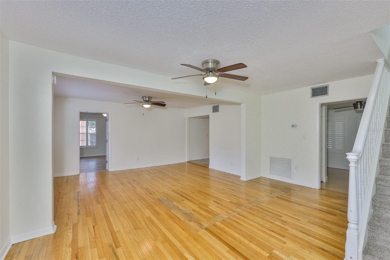 Image 4 of 48 For 3906 San Luis Street