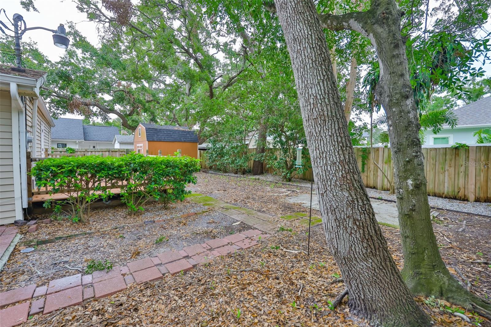 Image 41 of 48 For 3906 San Luis Street