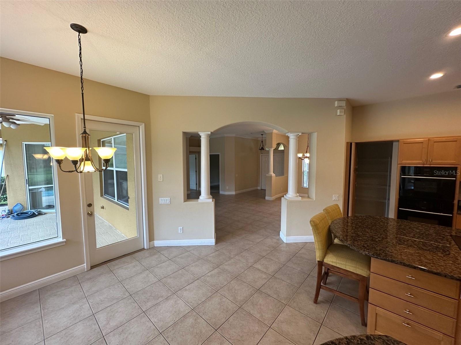 Listing photo id 9 for 1353 El Pardo Drive