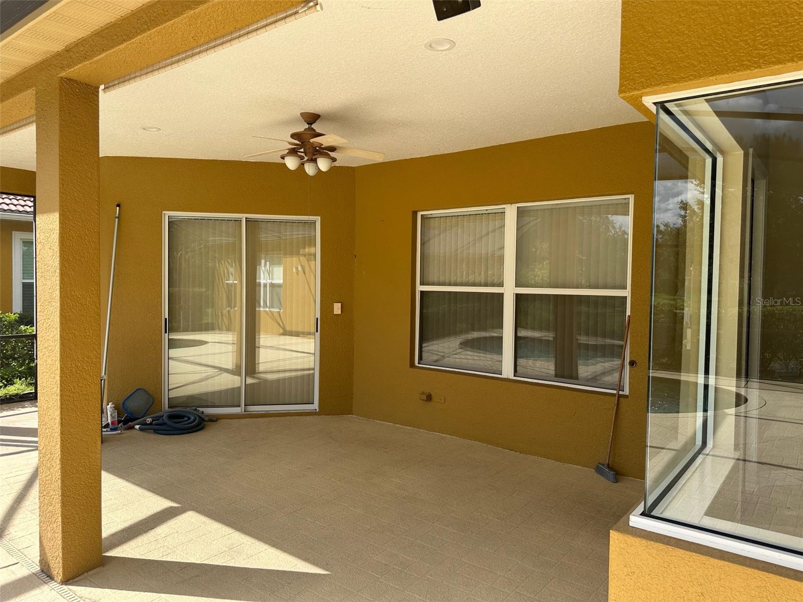 Listing photo id 24 for 1353 El Pardo Drive