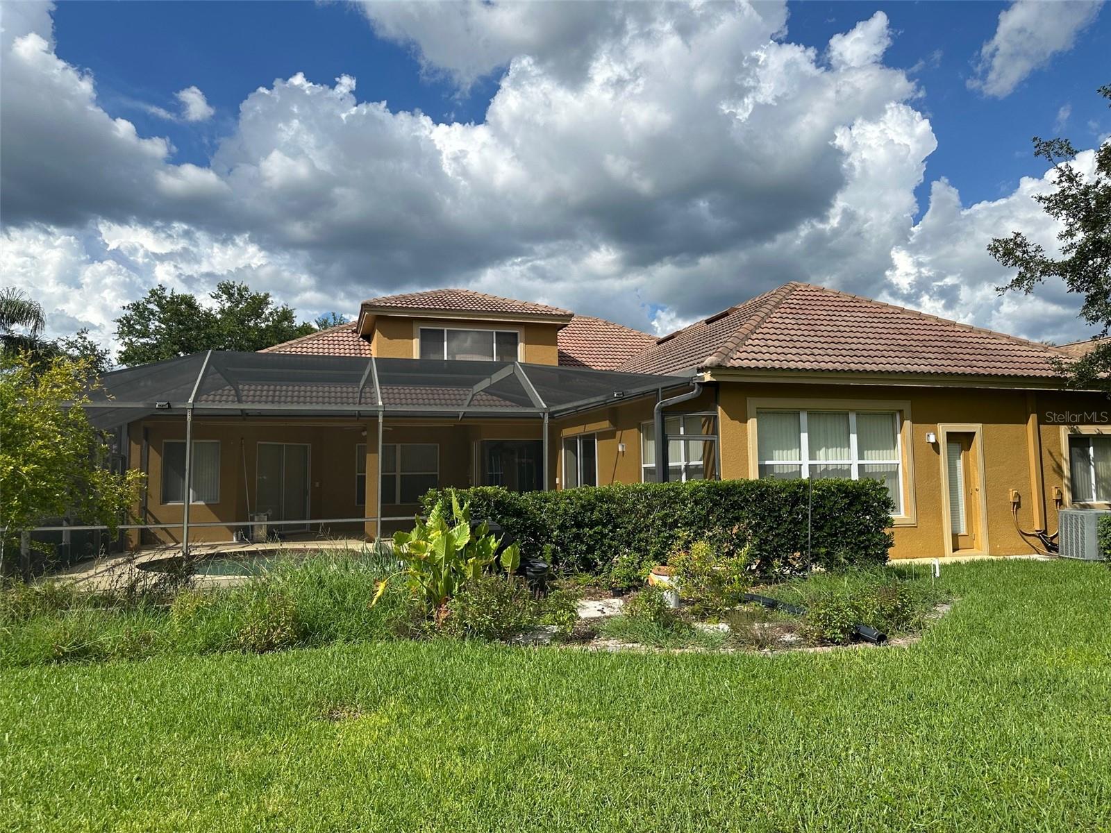 Listing photo id 26 for 1353 El Pardo Drive