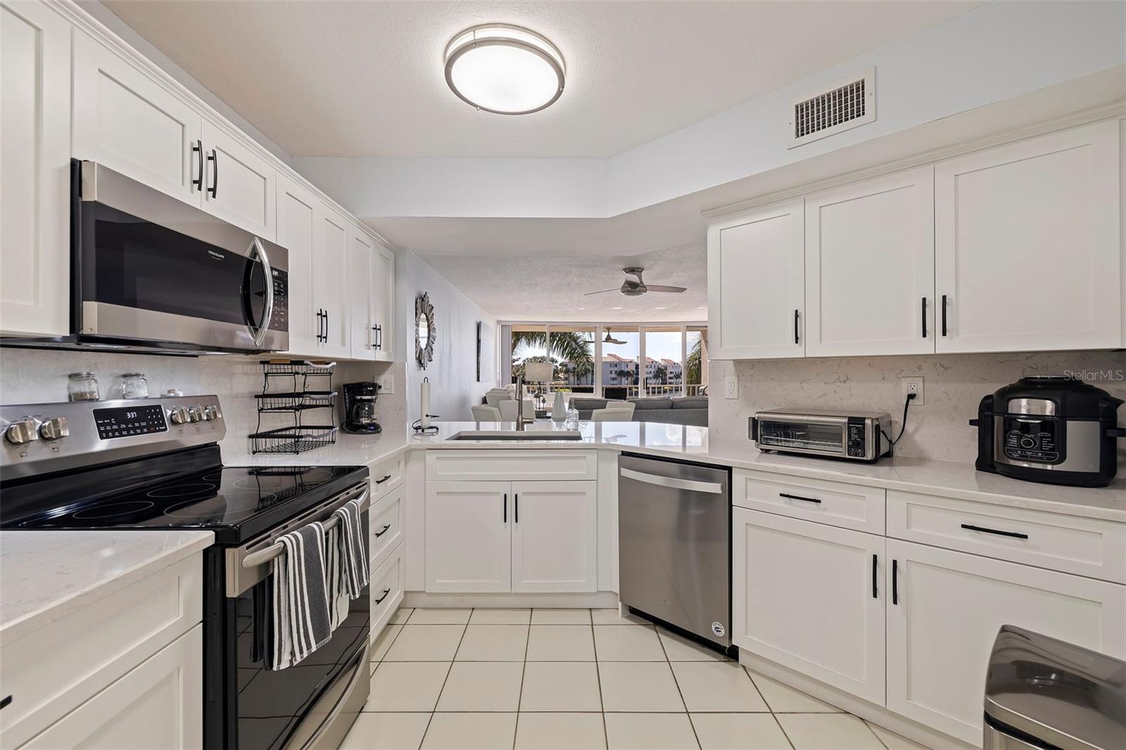 Image 8 of 45 For 5281 Isla Key Boulevard S 206