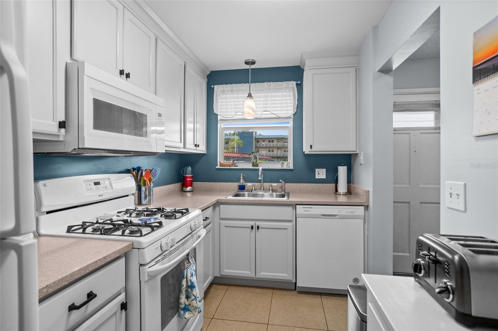 Image 16 of 67 For 5660 80th Street N B106