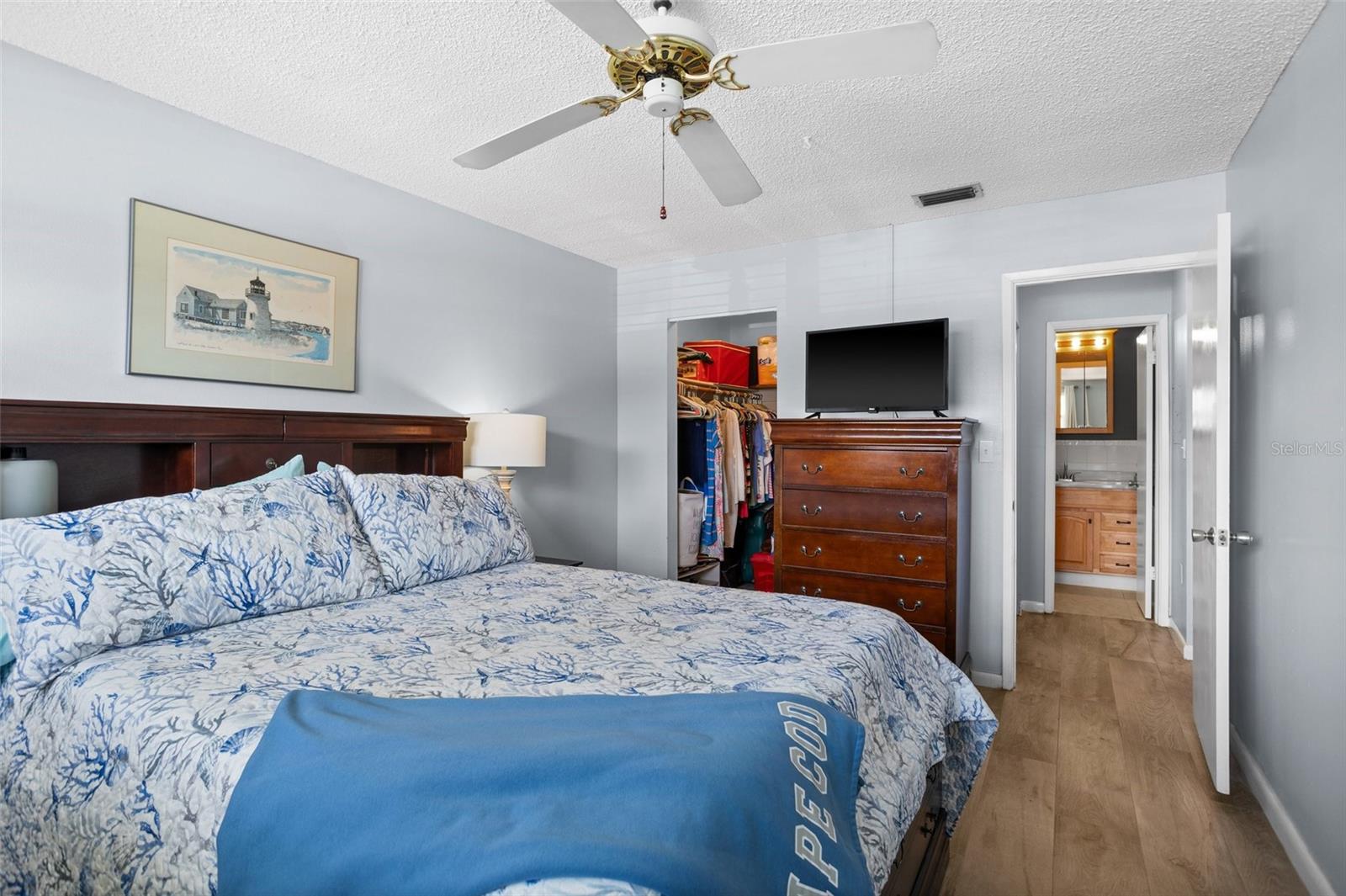 Image 22 of 67 For 5660 80th Street N B106