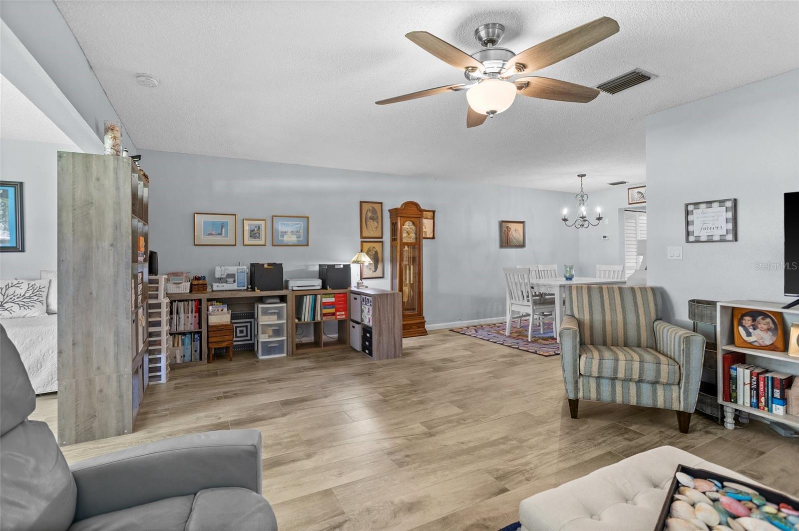 Image 6 of 67 For 5660 80th Street N B106