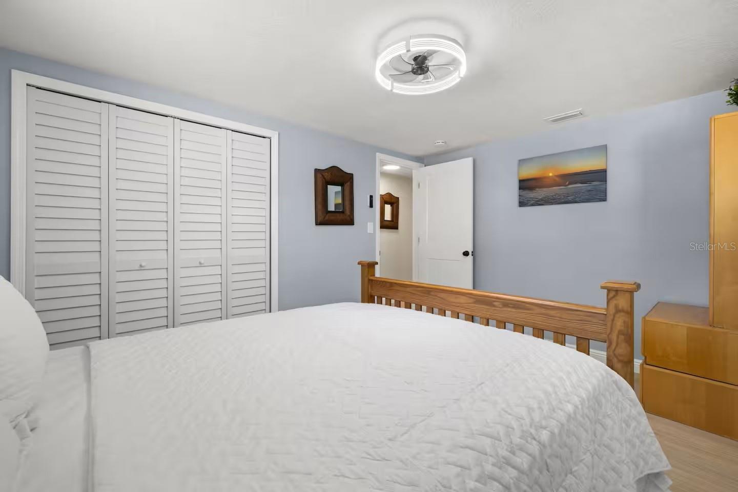 Image 10 of 31 For 201 South Street