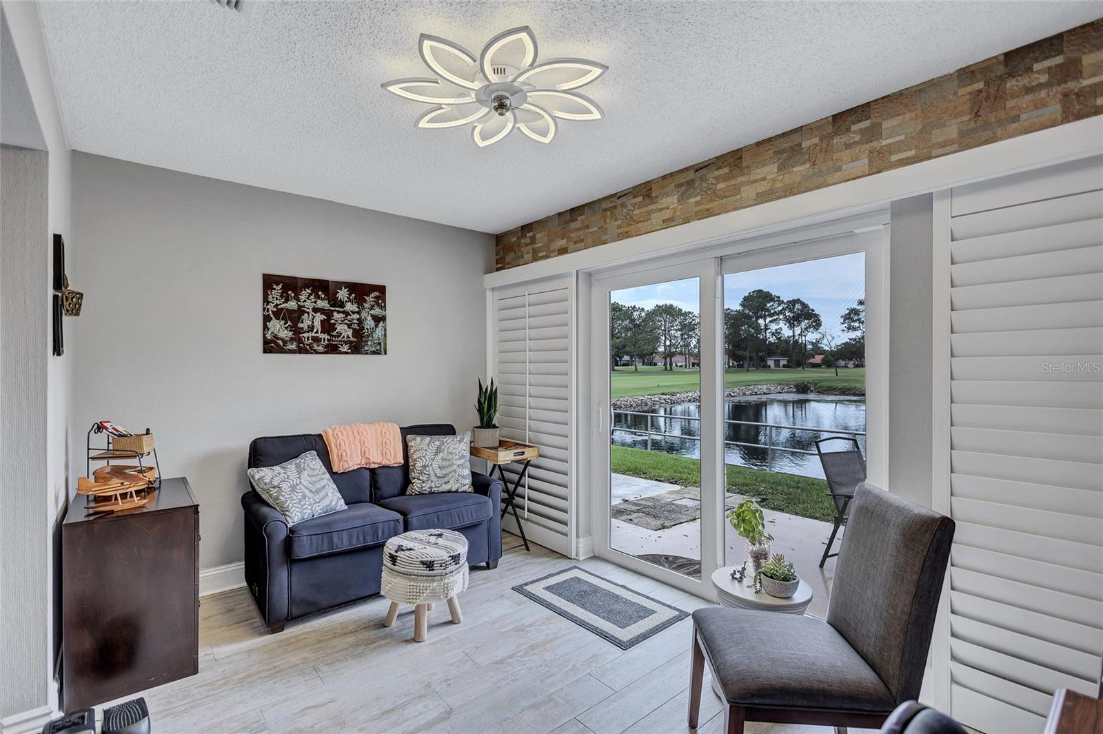 Image 20 of 94 For 900 Maclaren Drive N D
