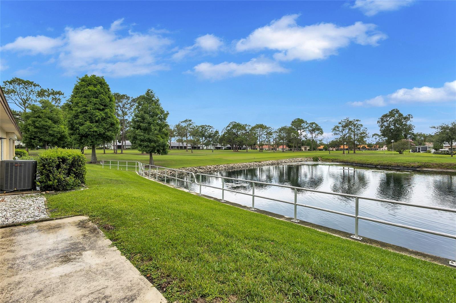 Image 41 of 94 For 900 Maclaren Drive N D