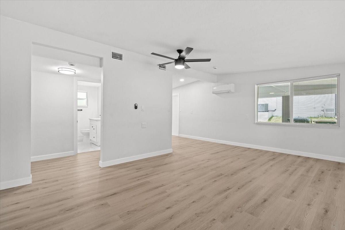 Image 13 of 28 For 2701 Camellia Terrace