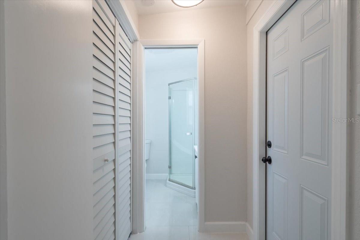 Image 18 of 28 For 2701 Camellia Terrace