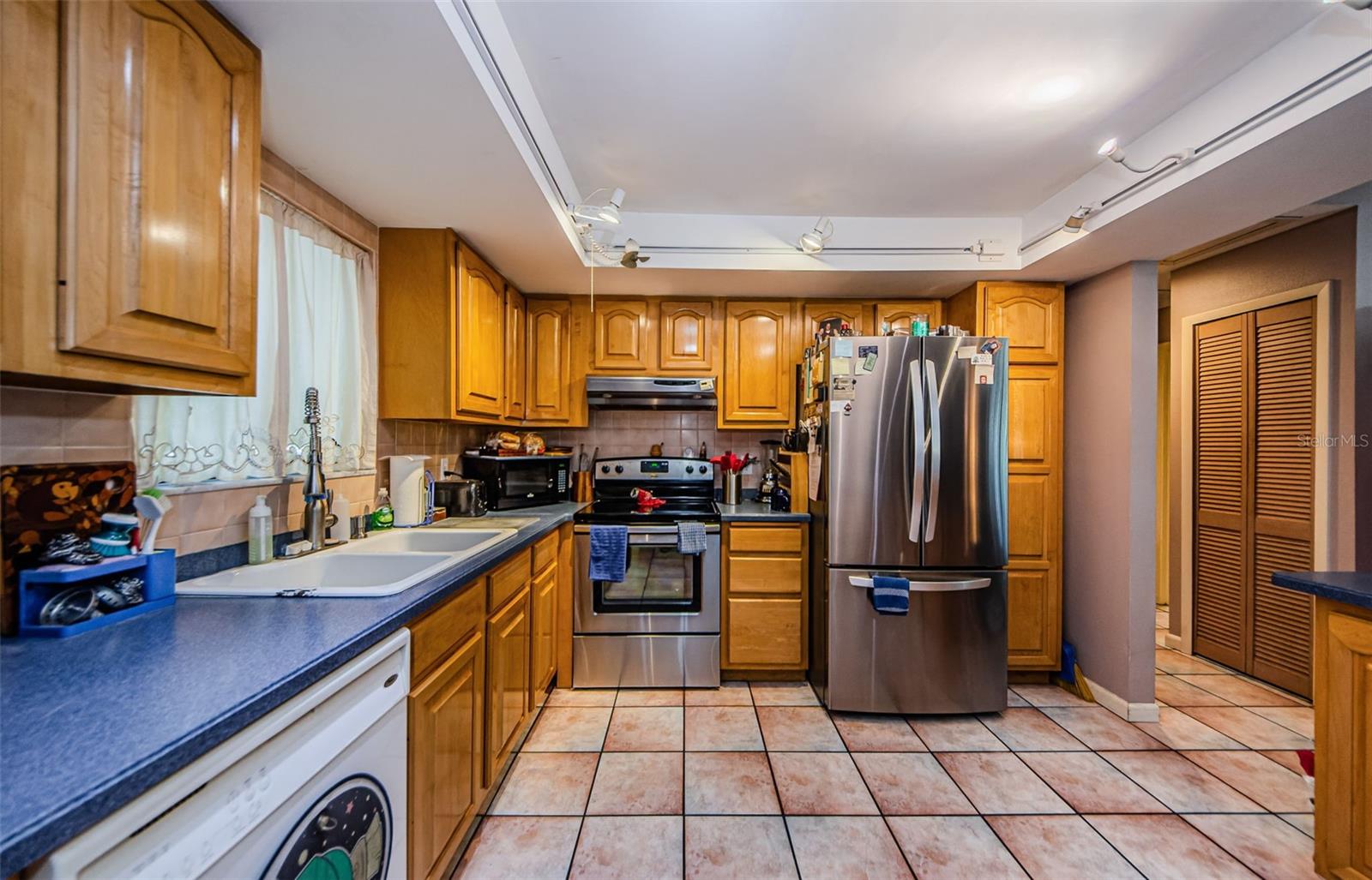 Image 11 of 33 For 11783 102nd Avenue