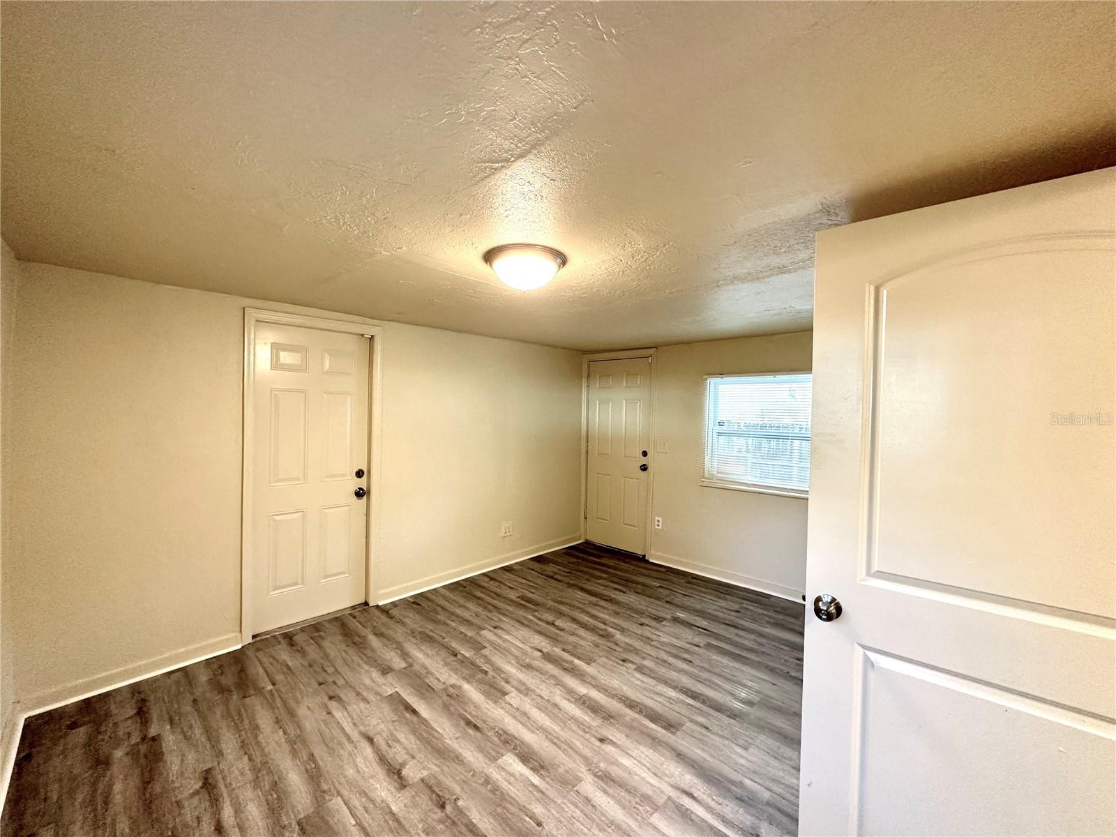 Image 10 of 25 For 665 26th Avenue S