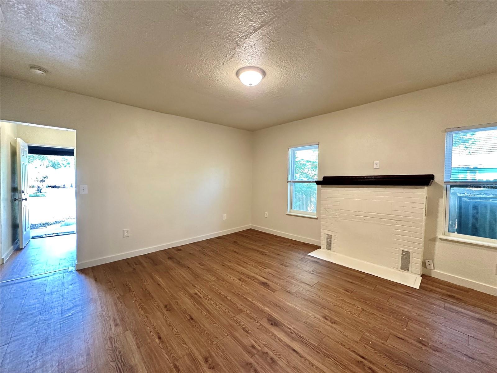 Image 11 of 25 For 665 26th Avenue S