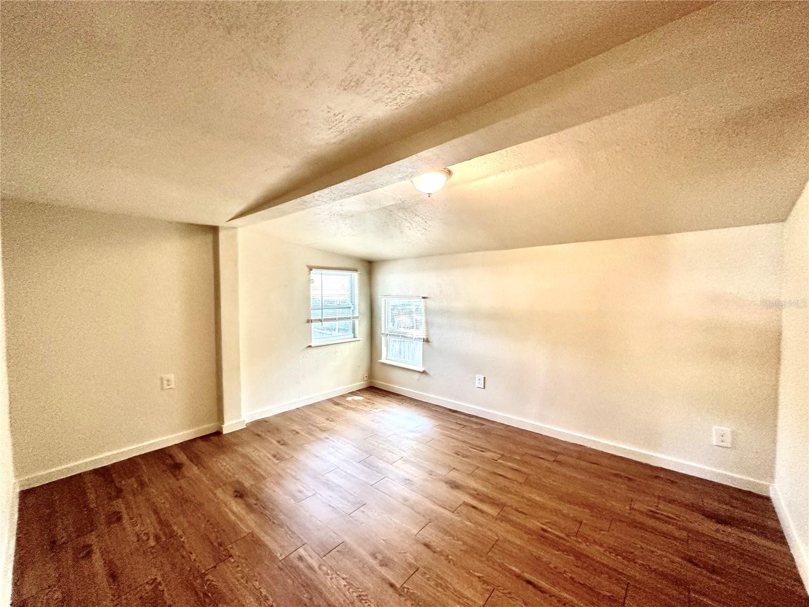 Image 17 of 25 For 665 26th Avenue S