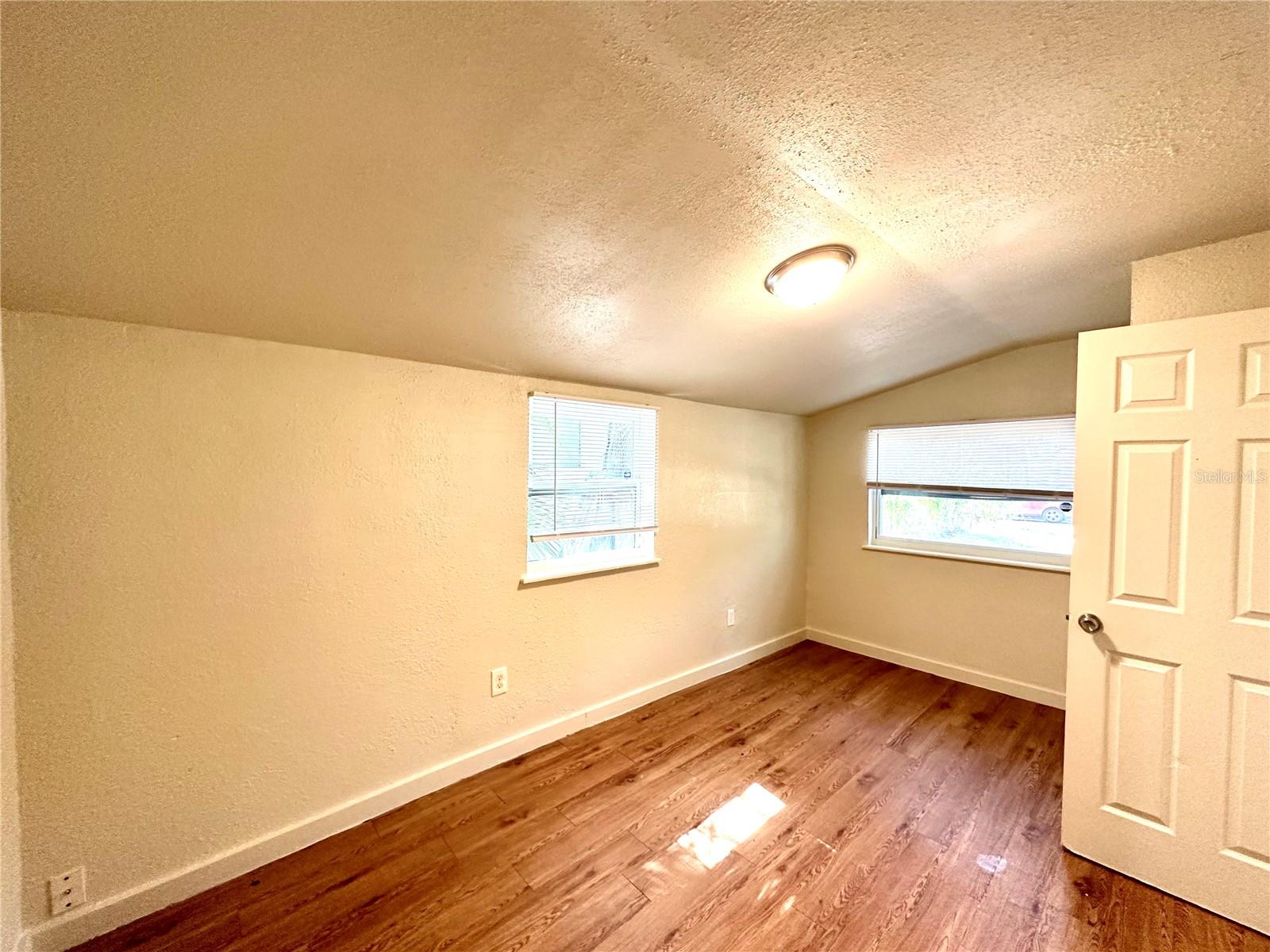 Image 21 of 25 For 665 26th Avenue S