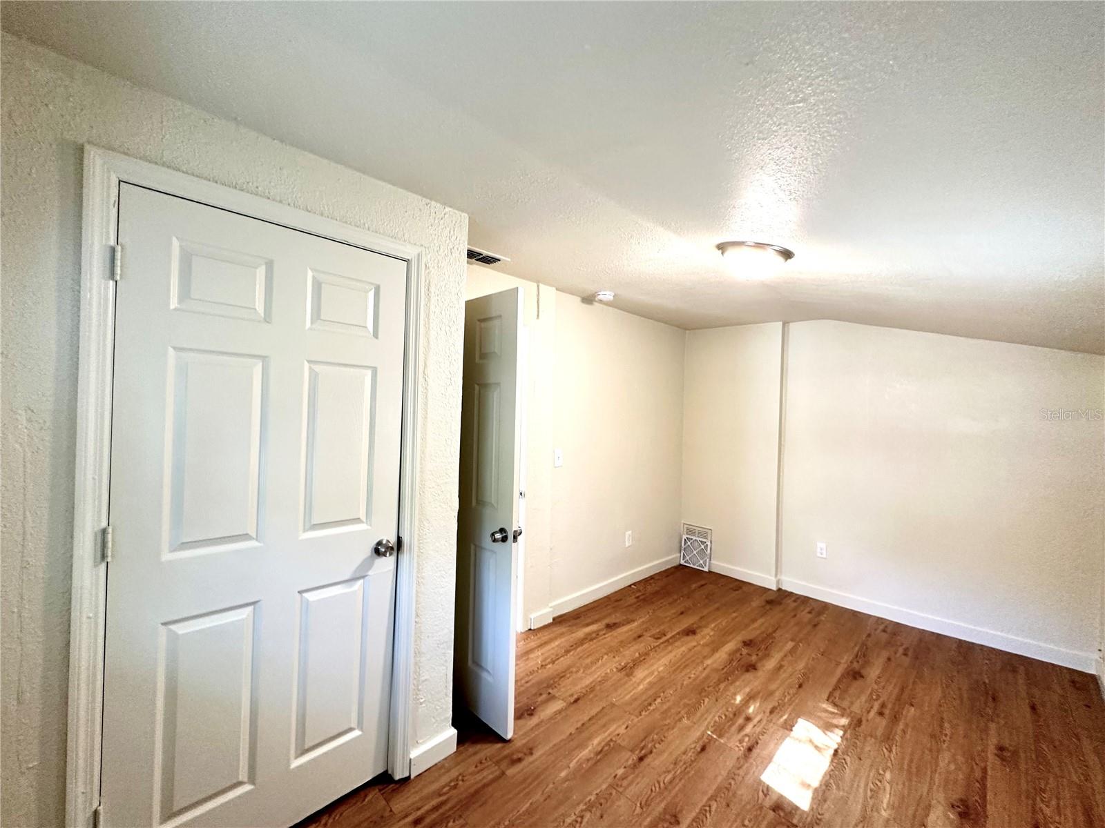 Image 22 of 25 For 665 26th Avenue S