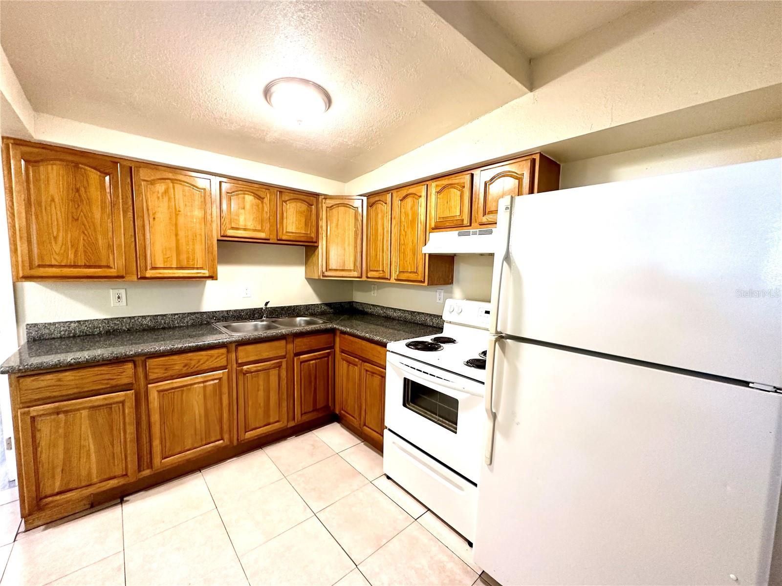 Image 3 of 25 For 665 26th Avenue S
