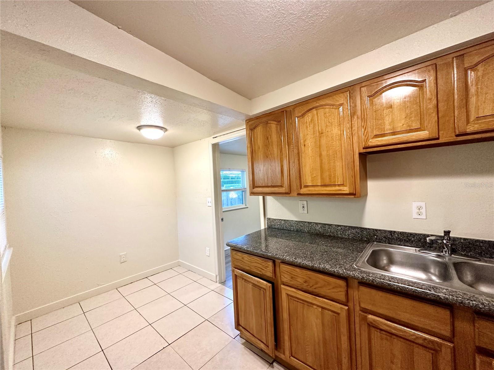 Image 6 of 25 For 665 26th Avenue S