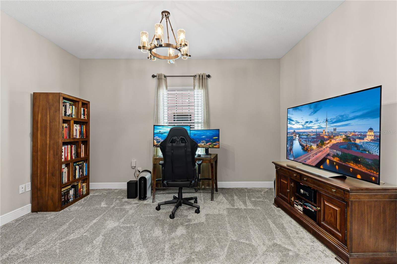 Listing photo id 10 for 12607 Pensacola Court