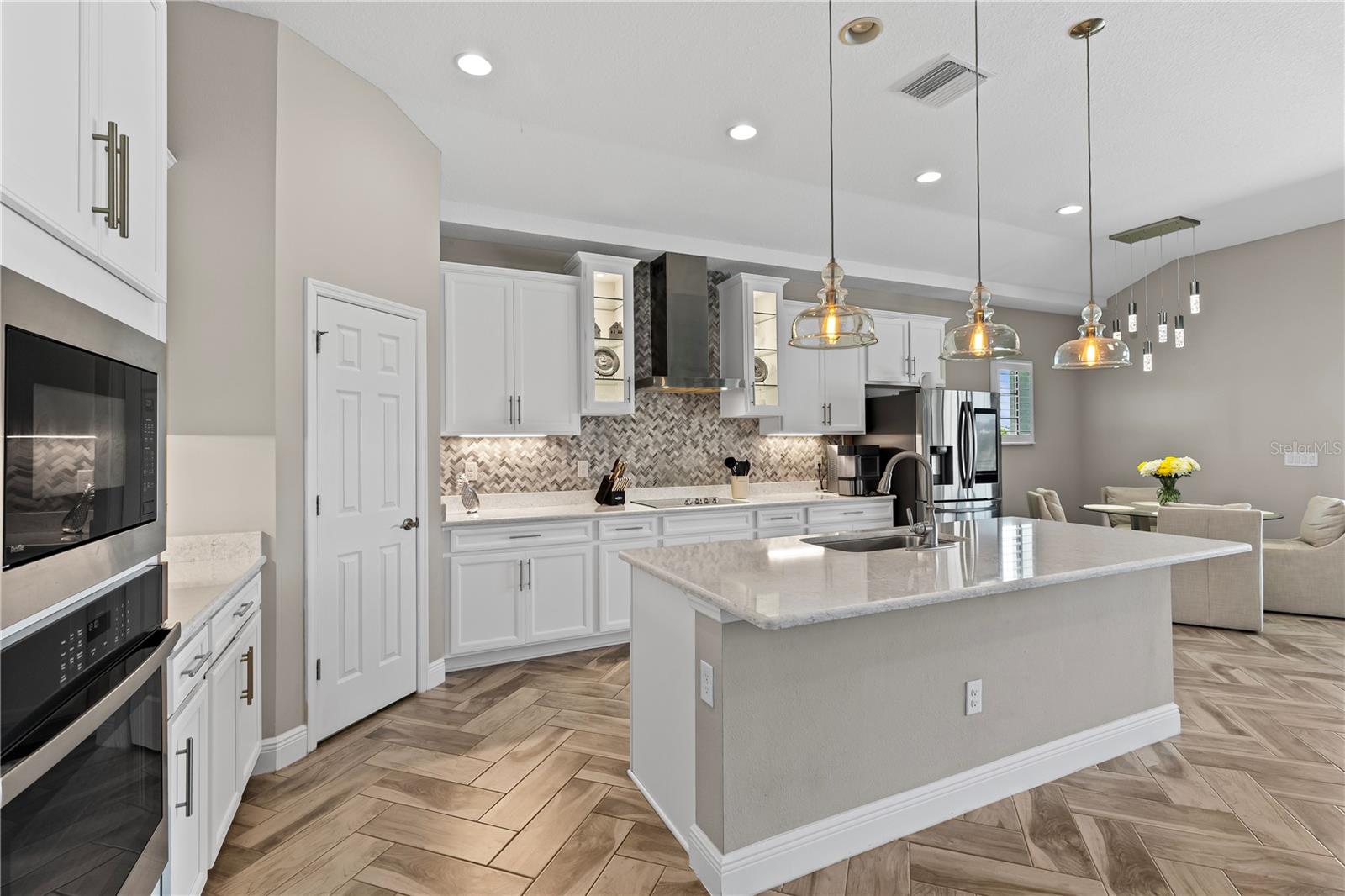 Listing photo id 11 for 12607 Pensacola Court