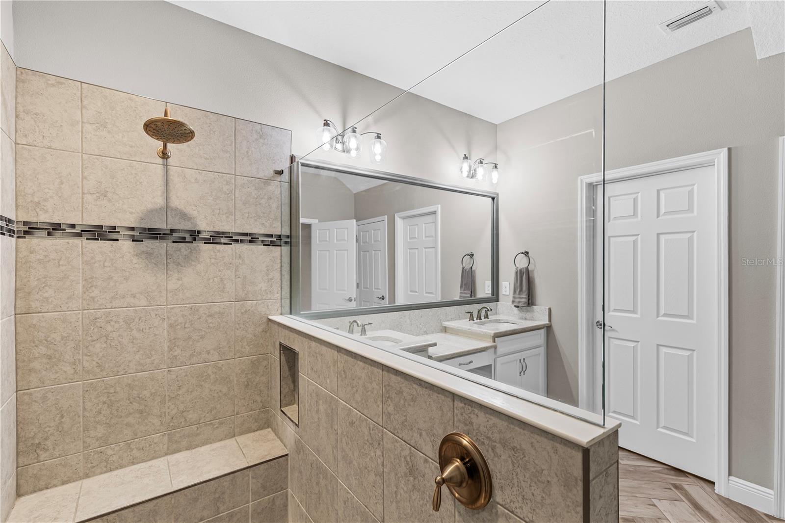 Listing photo id 35 for 12607 Pensacola Court