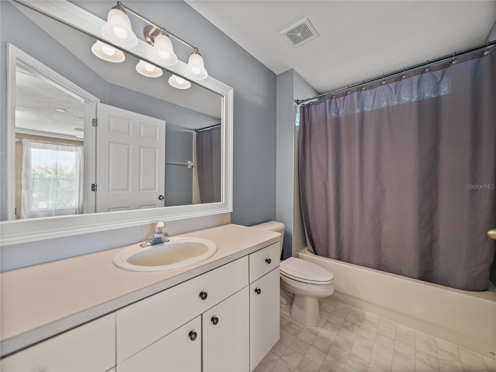 Image 28 of 44 For 22829 Saint Thomas Circle