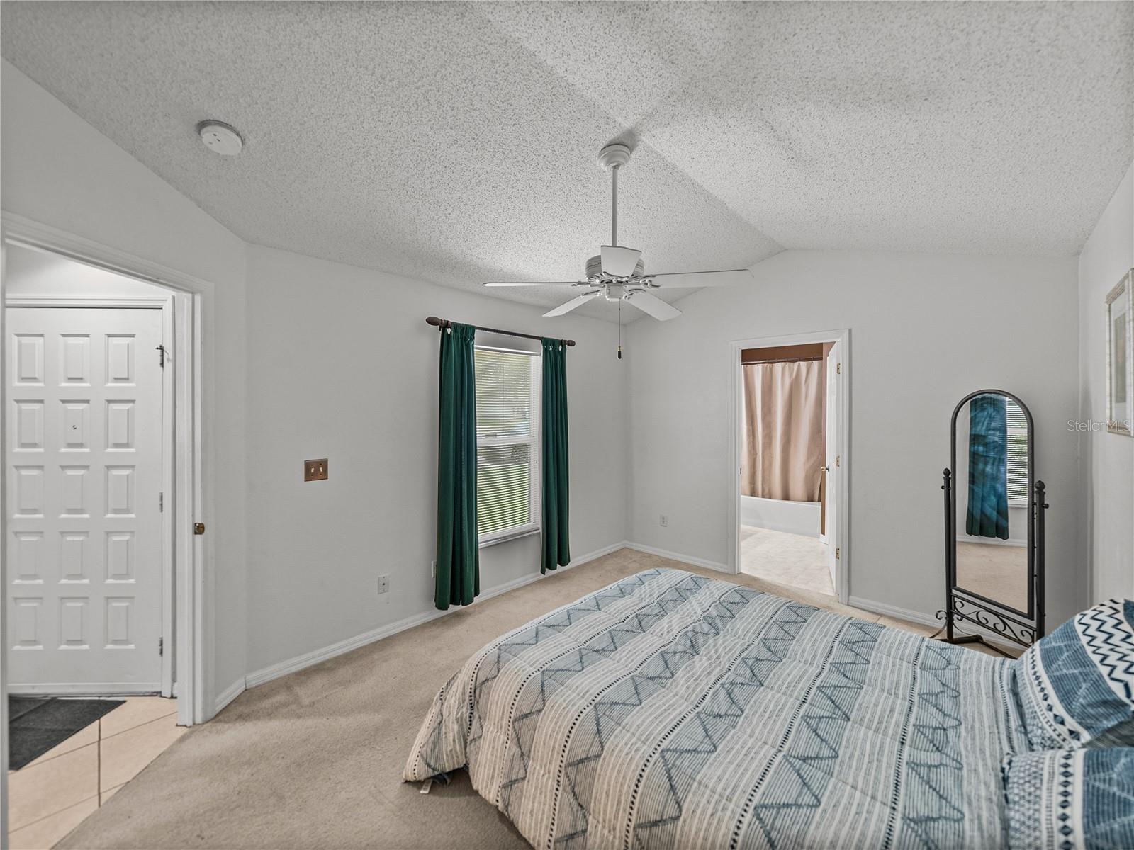 Image 30 of 44 For 22829 Saint Thomas Circle
