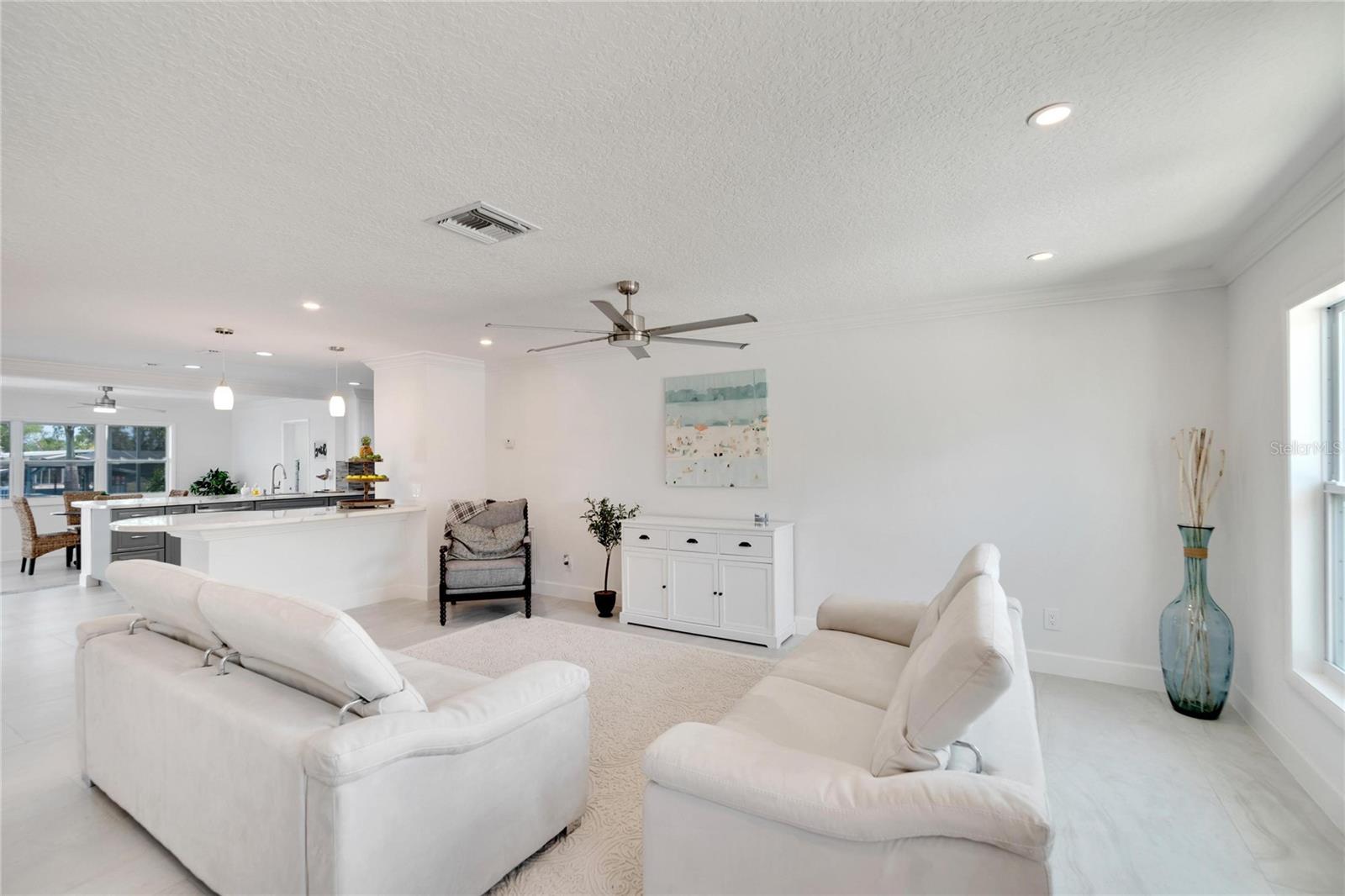 Image 11 of 90 For 805 Leisey Circle
