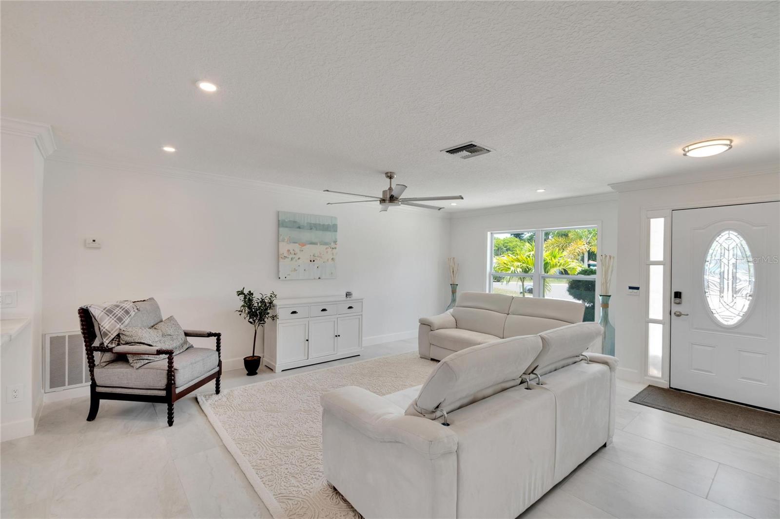 Image 15 of 90 For 805 Leisey Circle