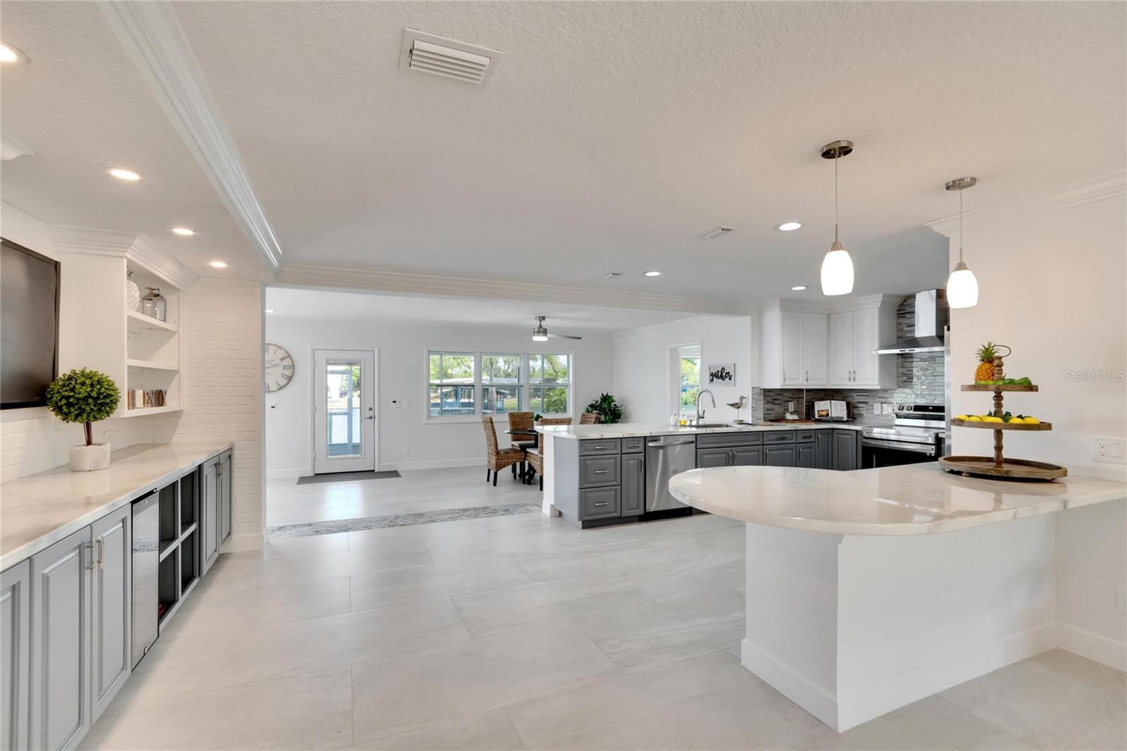 Image 16 of 90 For 805 Leisey Circle