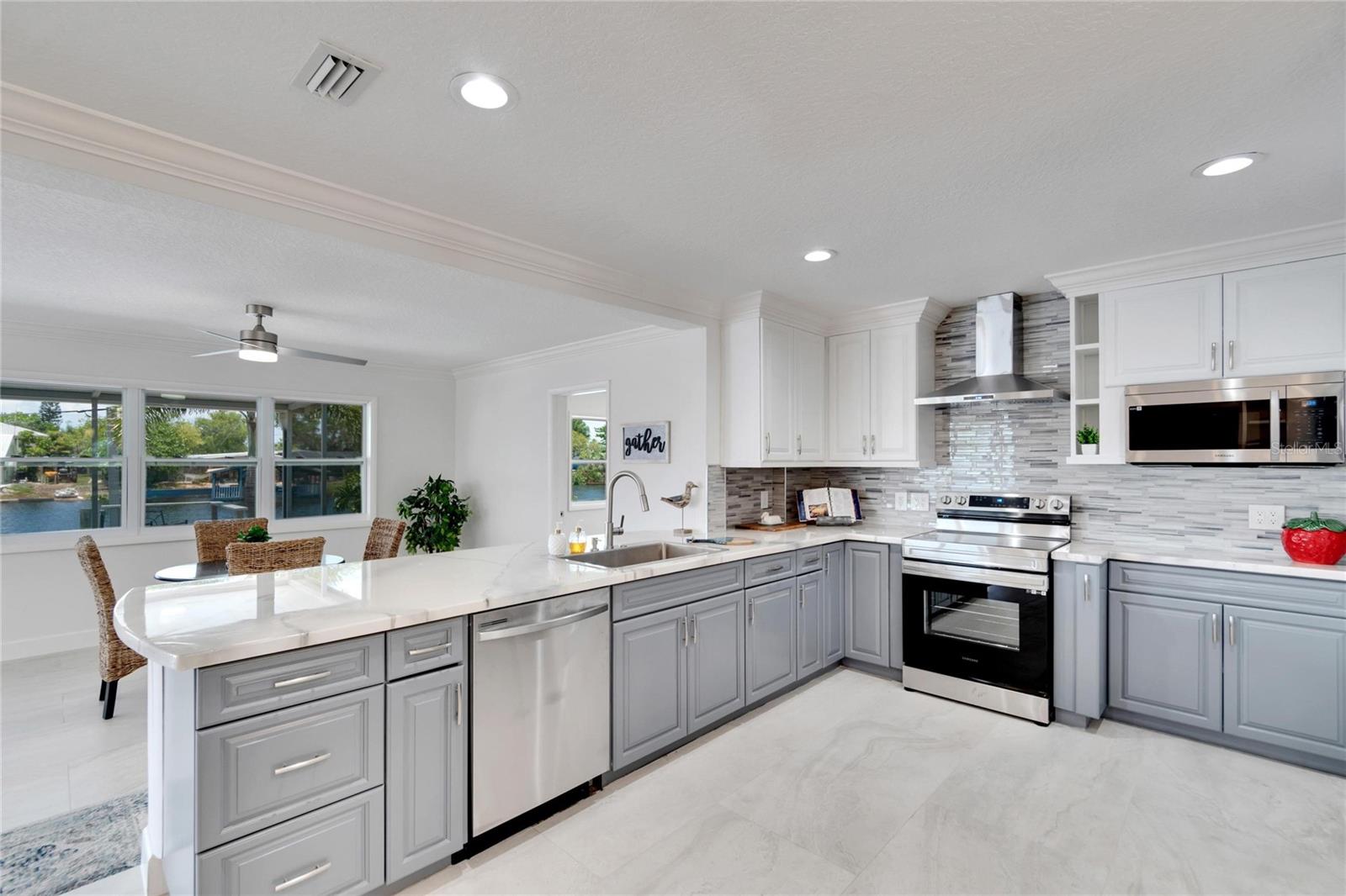 Image 22 of 90 For 805 Leisey Circle