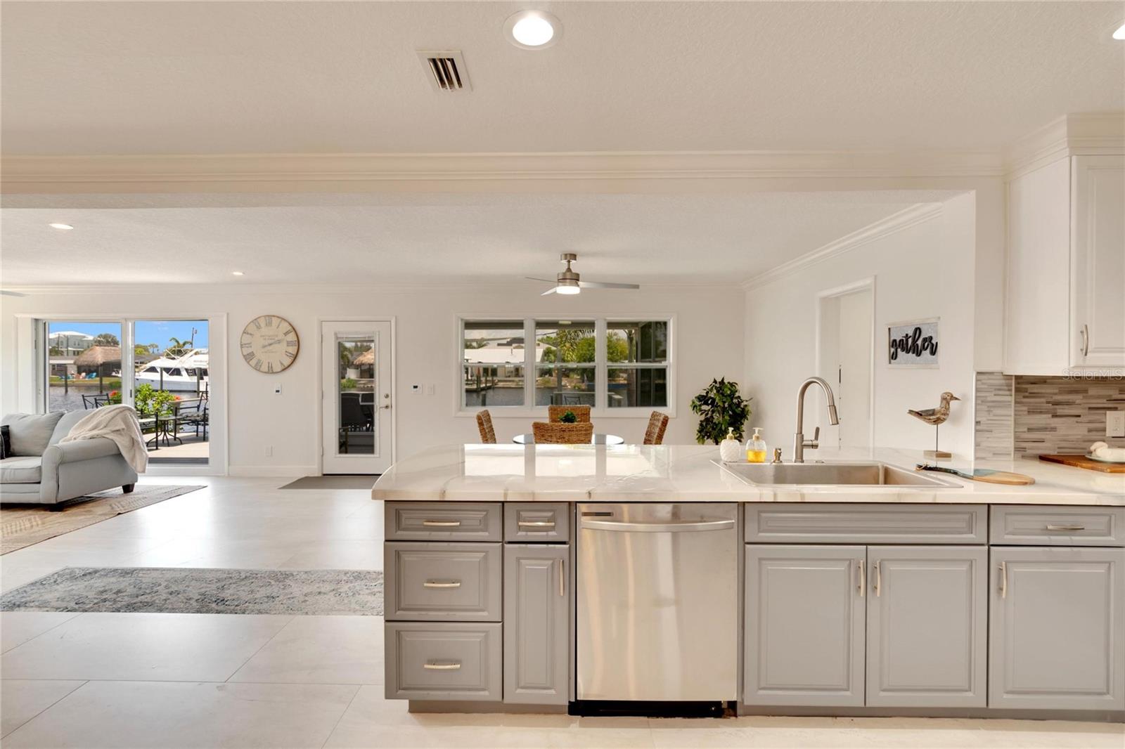Image 26 of 90 For 805 Leisey Circle