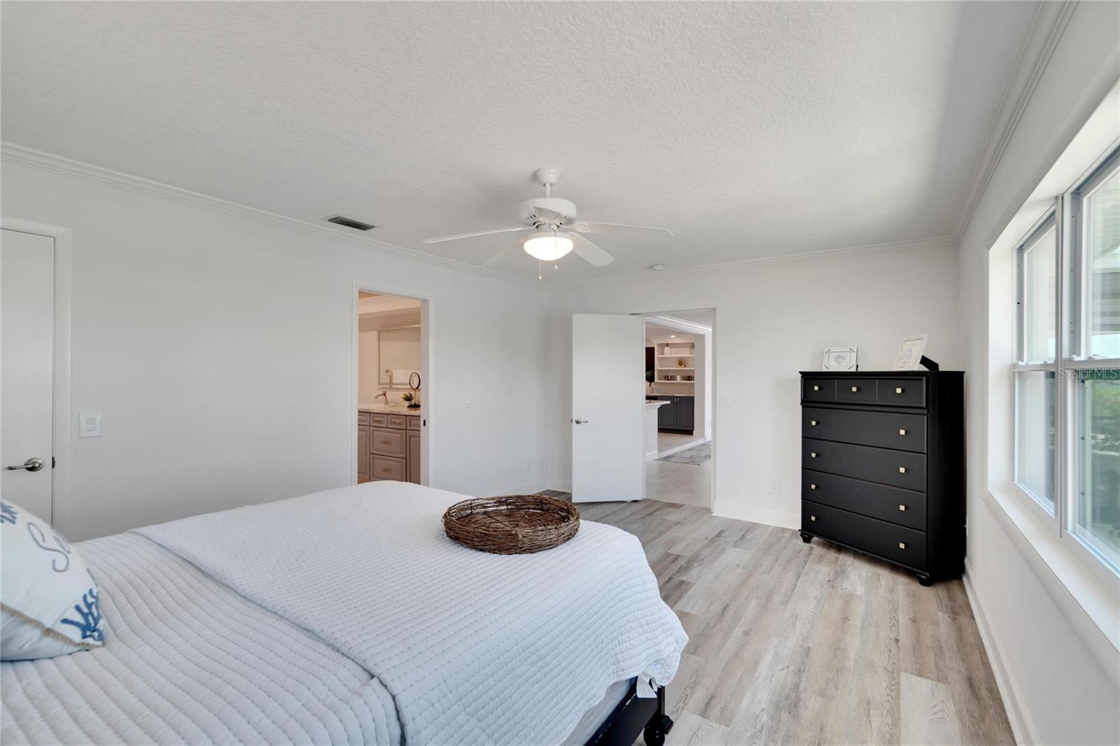 Image 39 of 90 For 805 Leisey Circle