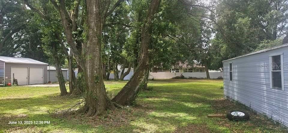 Listing photo id 11 for 1908 Kingsway Road