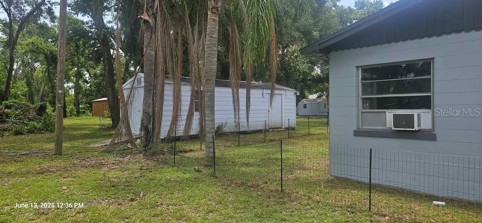 Listing photo id 2 for 1908 Kingsway Road