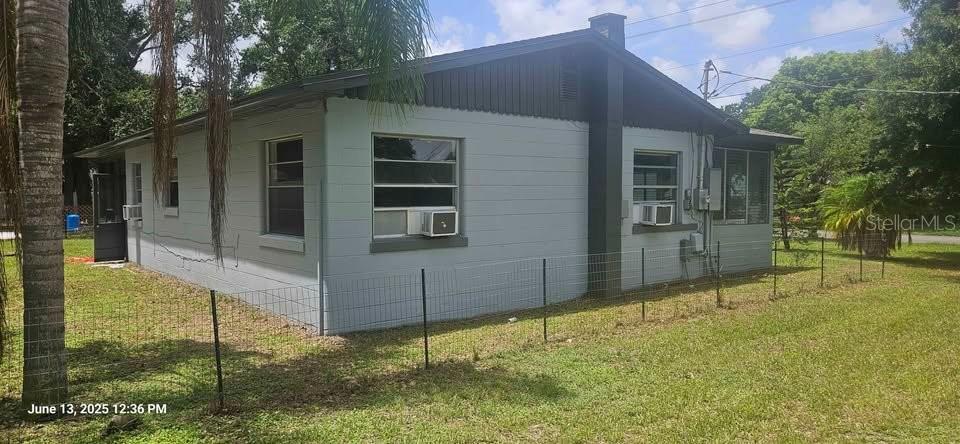 Listing photo id 6 for 1908 Kingsway Road