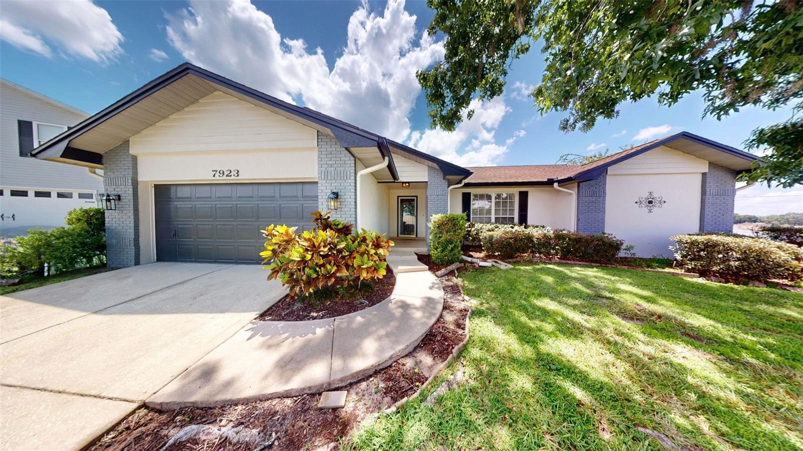 Details for 7923 Ridge Pointe Drive E, LAKELAND, FL 33810