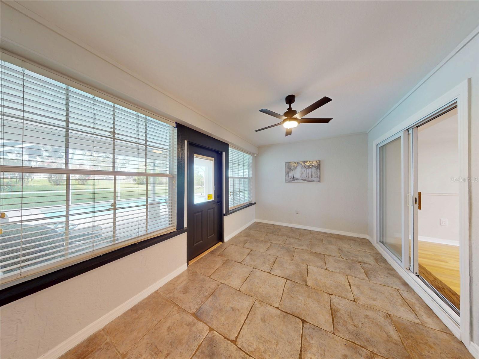 Image 17 of 30 For 7923 Ridge Pointe Drive E