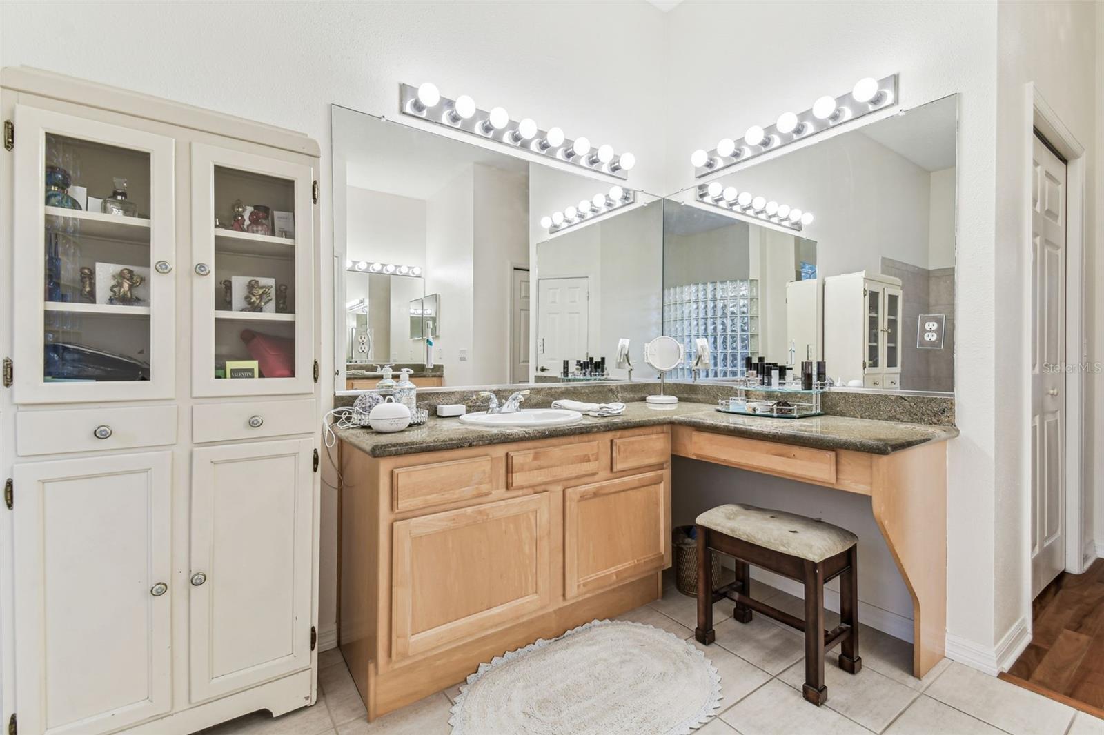 Image 13 of 29 For 17906 Loretta Lane