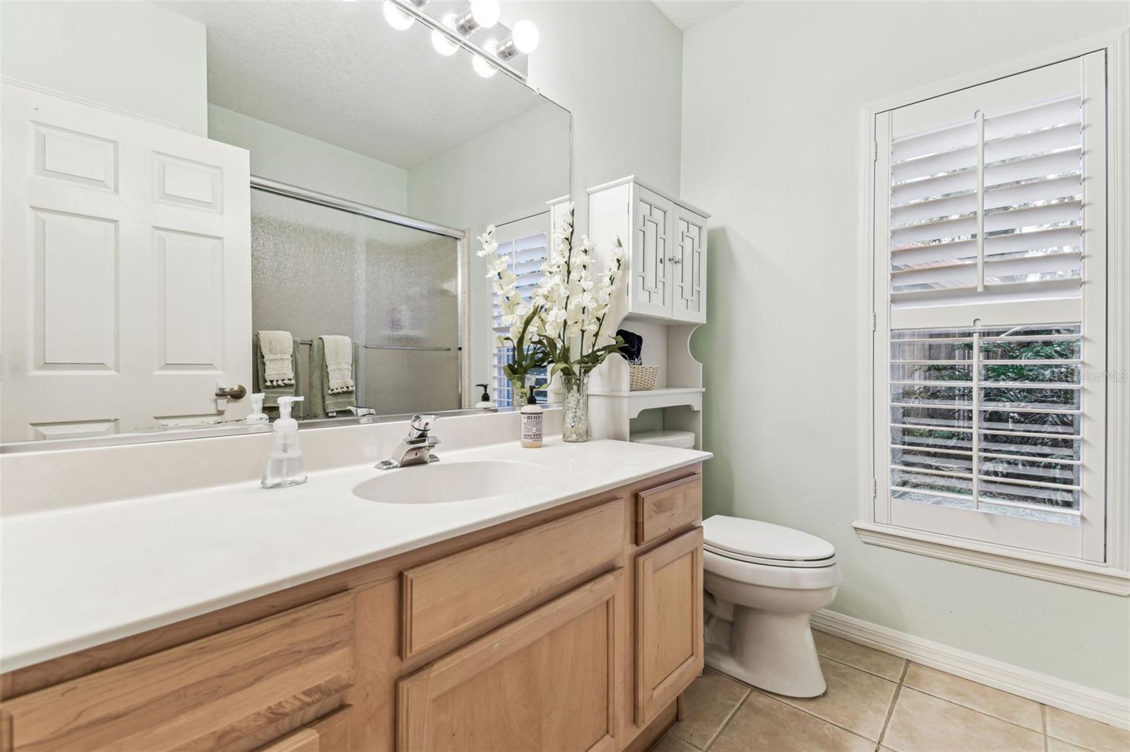 Image 16 of 29 For 17906 Loretta Lane