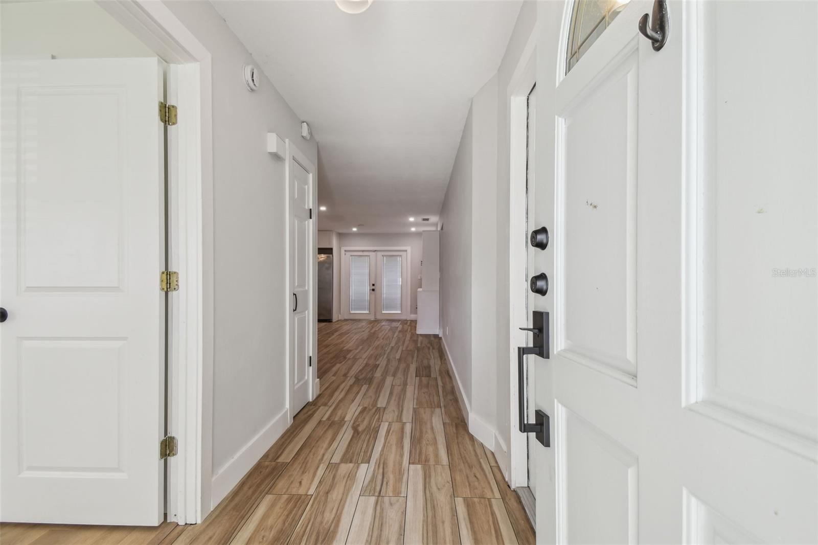 Image 13 of 73 For 206 Beverly Avenue 1-2